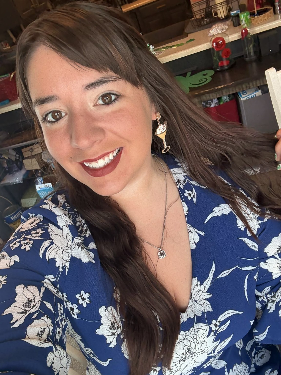 Alyssa's original selfie before using Avtr