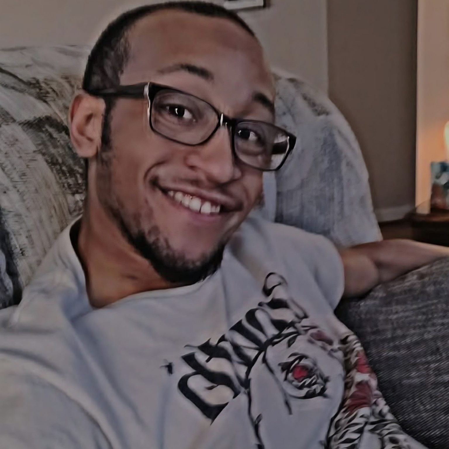 Tre's original selfie before using Avtr